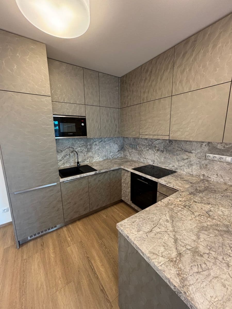 Prenájom bytu 3-izbový 75 m², Olgy Havlové, Praha, Praha Prenájom bytu 3-izbový 75 m², Olgy Havlové, Praha, Praha