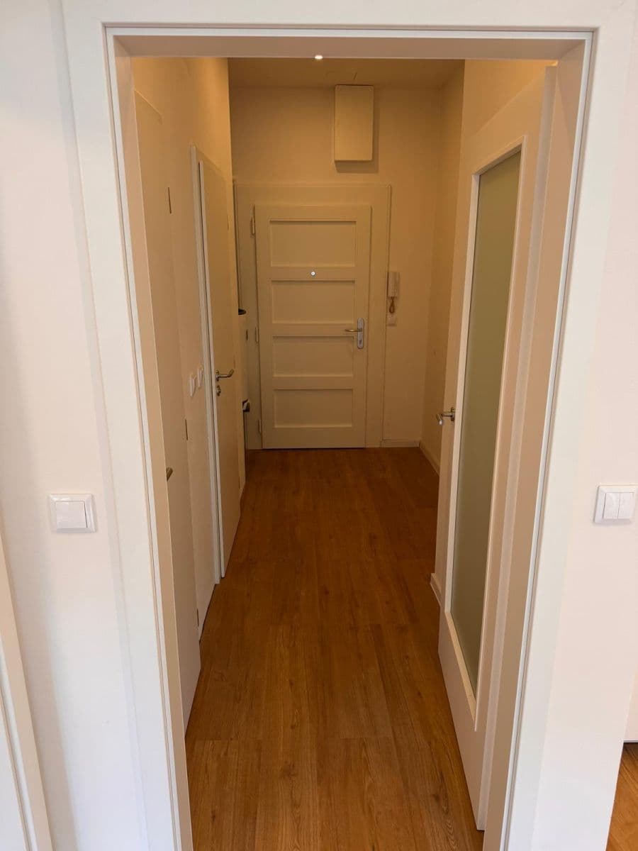Prenájom bytu 2-izbový 46 m², Střížkovská, Praha, Praha Prenájom bytu 2-izbový 46 m², Střížkovská, Praha, Praha