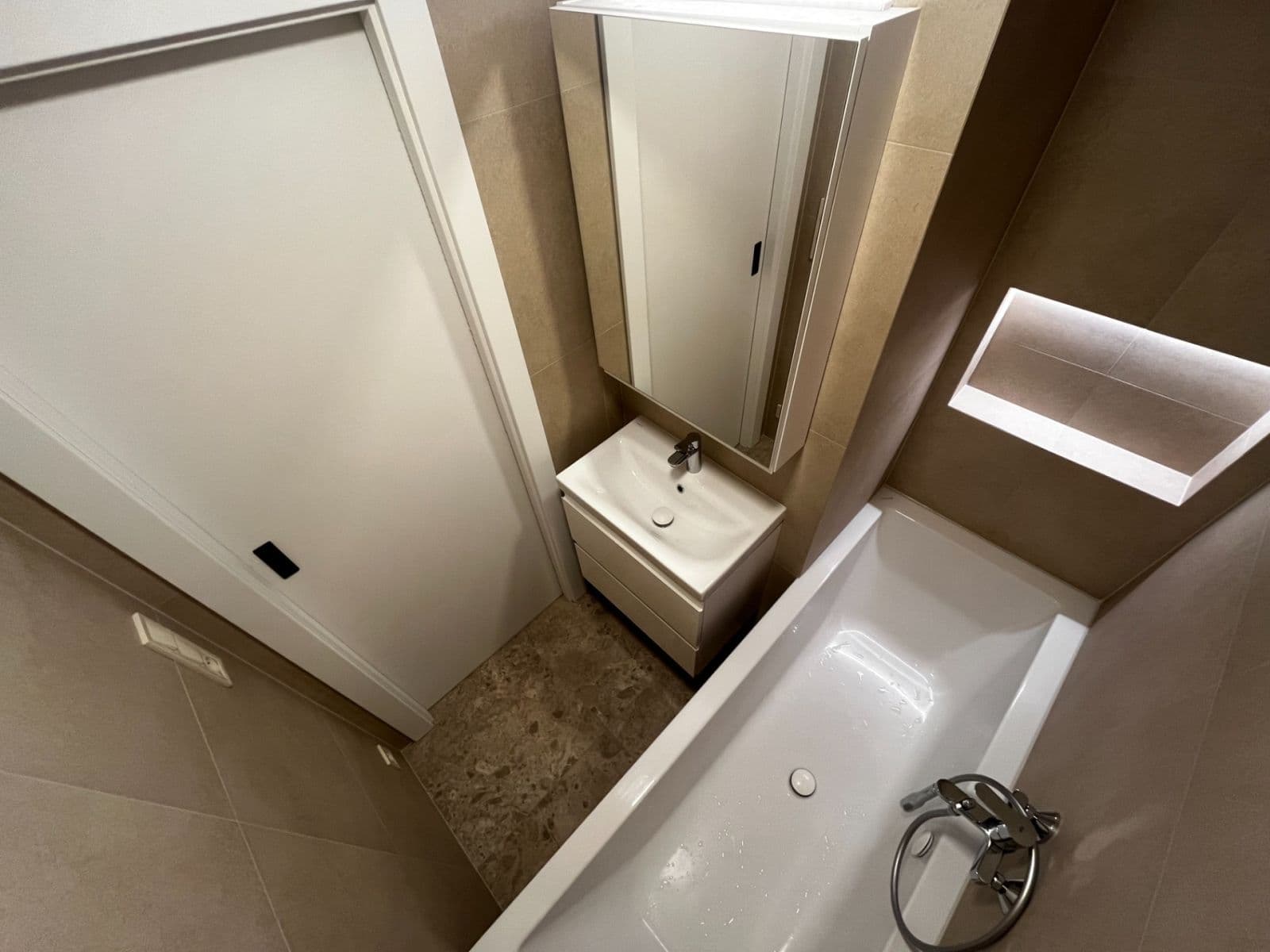Prenájom bytu 3-izbový 65 m², Křimická, Plzeň, Plzeňský kraj Prenájom bytu 3-izbový 65 m², Křimická, Plzeň, Plzeňský kraj
