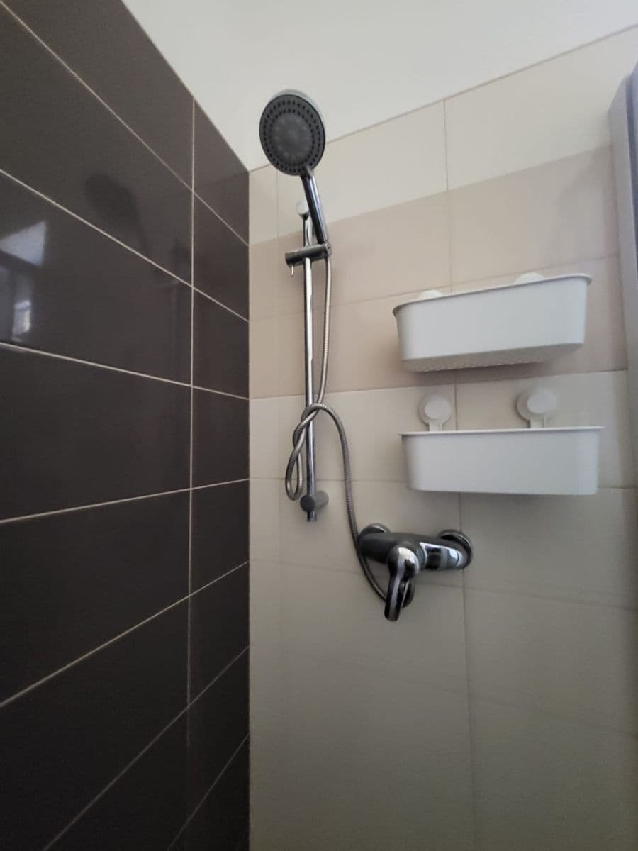 Prenájom bytu 2-izbový 55 m², Osadní, Praha, Praha Prenájom bytu 2-izbový 55 m², Osadní, Praha, Praha