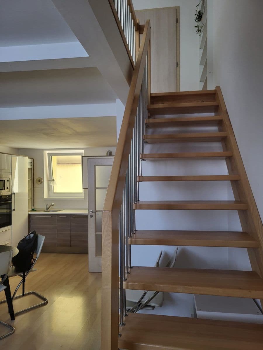 Prenájom bytu 2-izbový 55 m², Osadní, Praha, Praha Prenájom bytu 2-izbový 55 m², Osadní, Praha, Praha