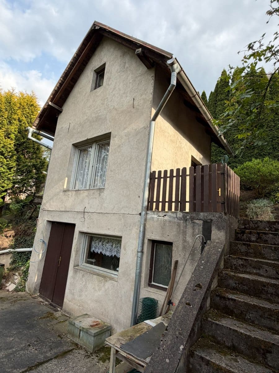 Predaj rekreačného objektu 30 m², pozemok 457 m², Pašinka, Středočeský kraj Predaj rekreačného objektu 30 m², pozemok 457 m², Pašinka, Středočeský kraj