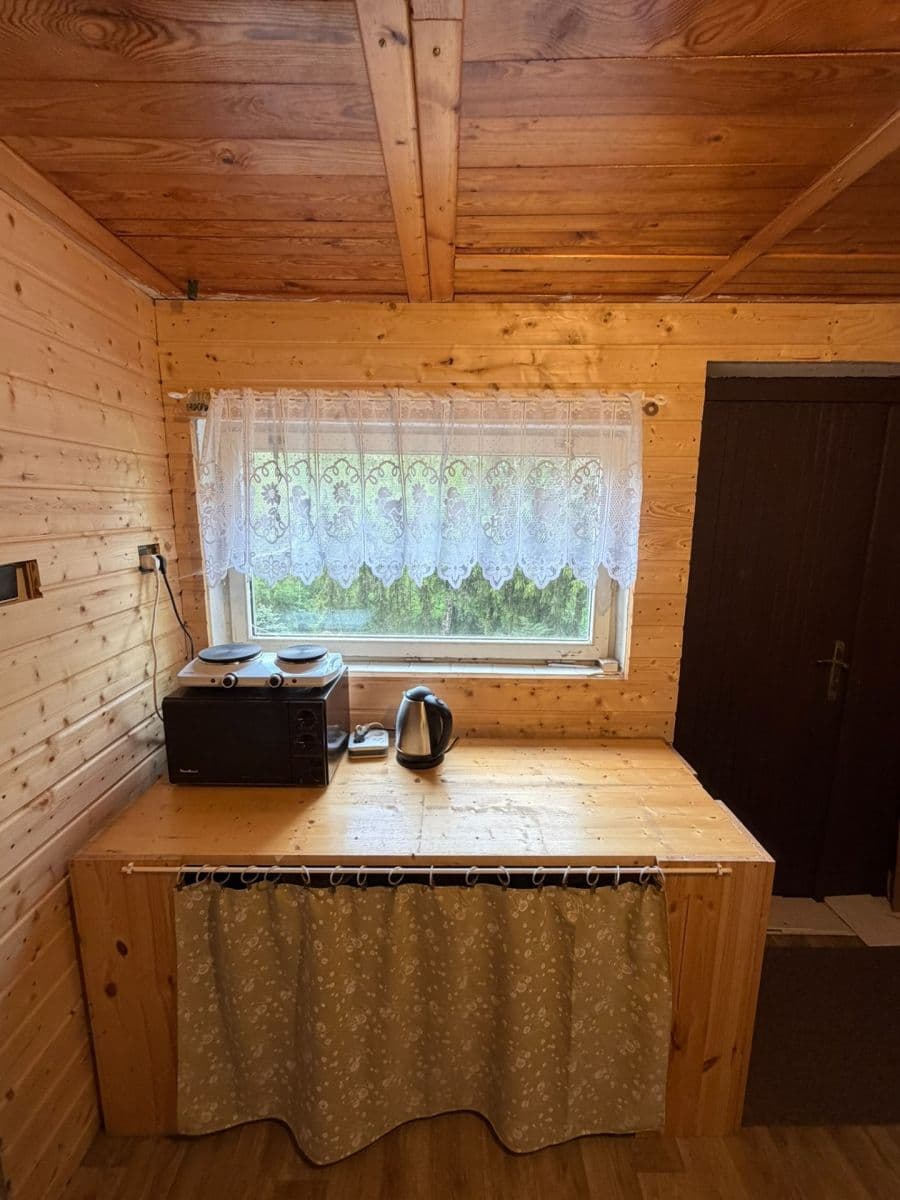 Predaj rekreačného objektu 30 m², pozemok 457 m², Pašinka, Středočeský kraj Predaj rekreačného objektu 30 m², pozemok 457 m², Pašinka, Středočeský kraj