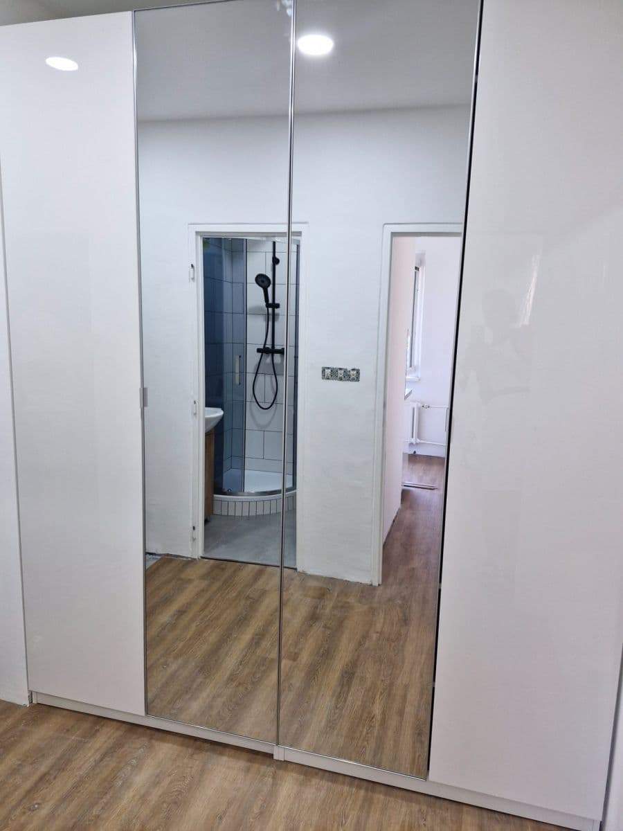 Prenájom bytu 2-izbový 52 m², Na Vrcholu, Praha, Praha Prenájom bytu 2-izbový 52 m², Na Vrcholu, Praha, Praha