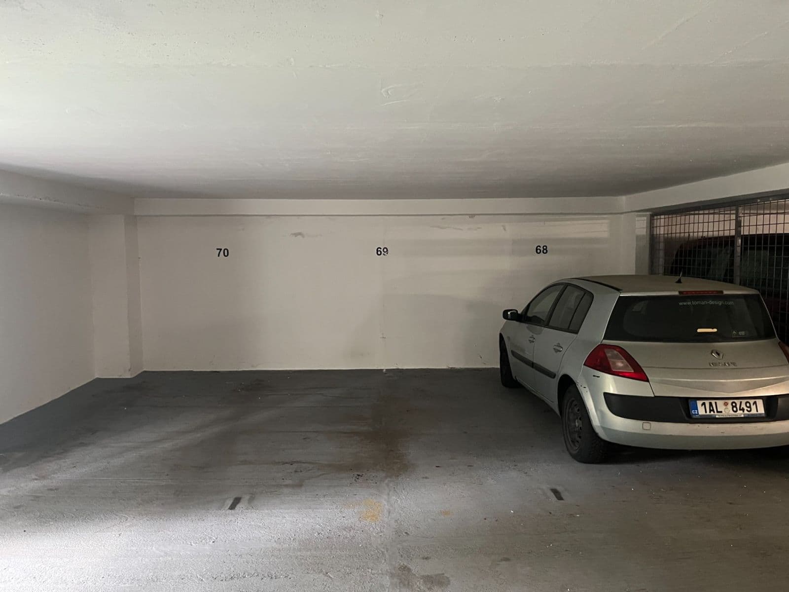Predaj garáže 12 m², Pod Klaudiánkou, Praha, Praha Predaj garáže 12 m², Pod Klaudiánkou, Praha, Praha