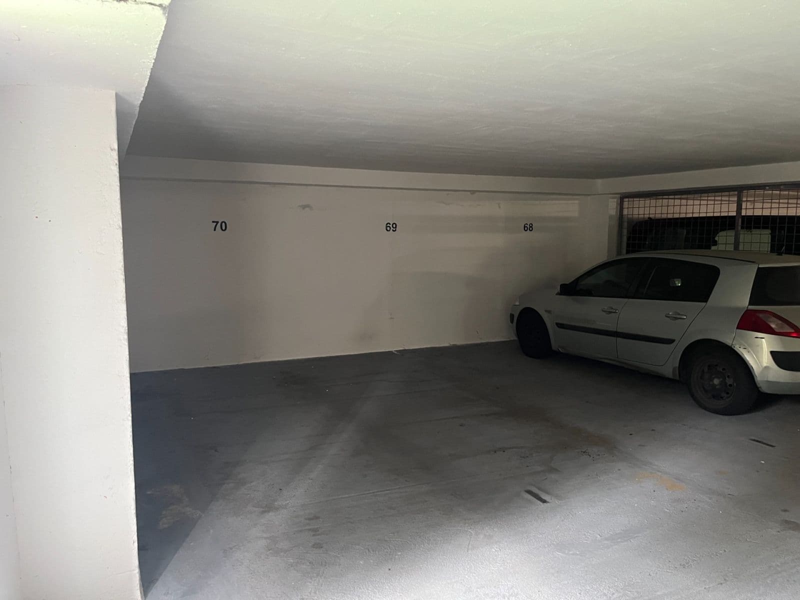 Predaj garáže 12 m², Pod Klaudiánkou, Praha, Praha Predaj garáže 12 m², Pod Klaudiánkou, Praha, Praha