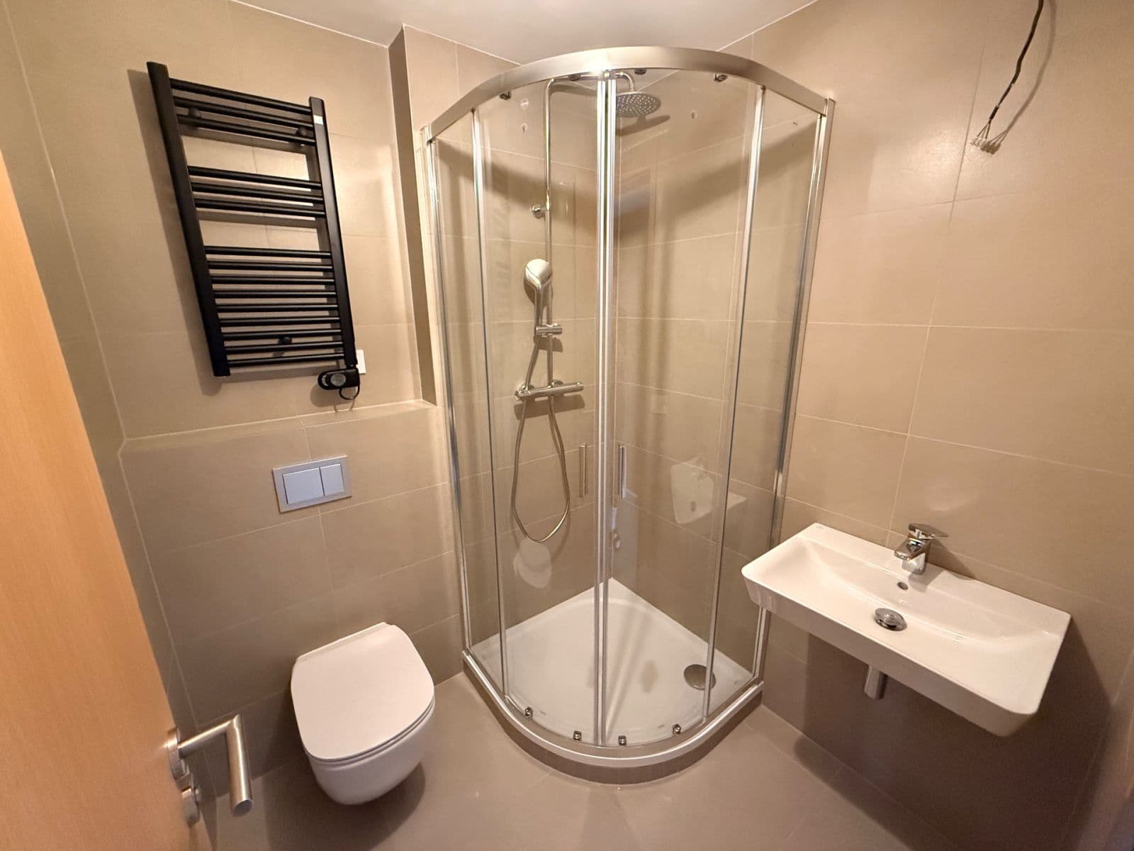 Prenájom bytu 4-izbový 77 m², Hartigova, Praha, Praha Prenájom bytu 4-izbový 77 m², Hartigova, Praha, Praha