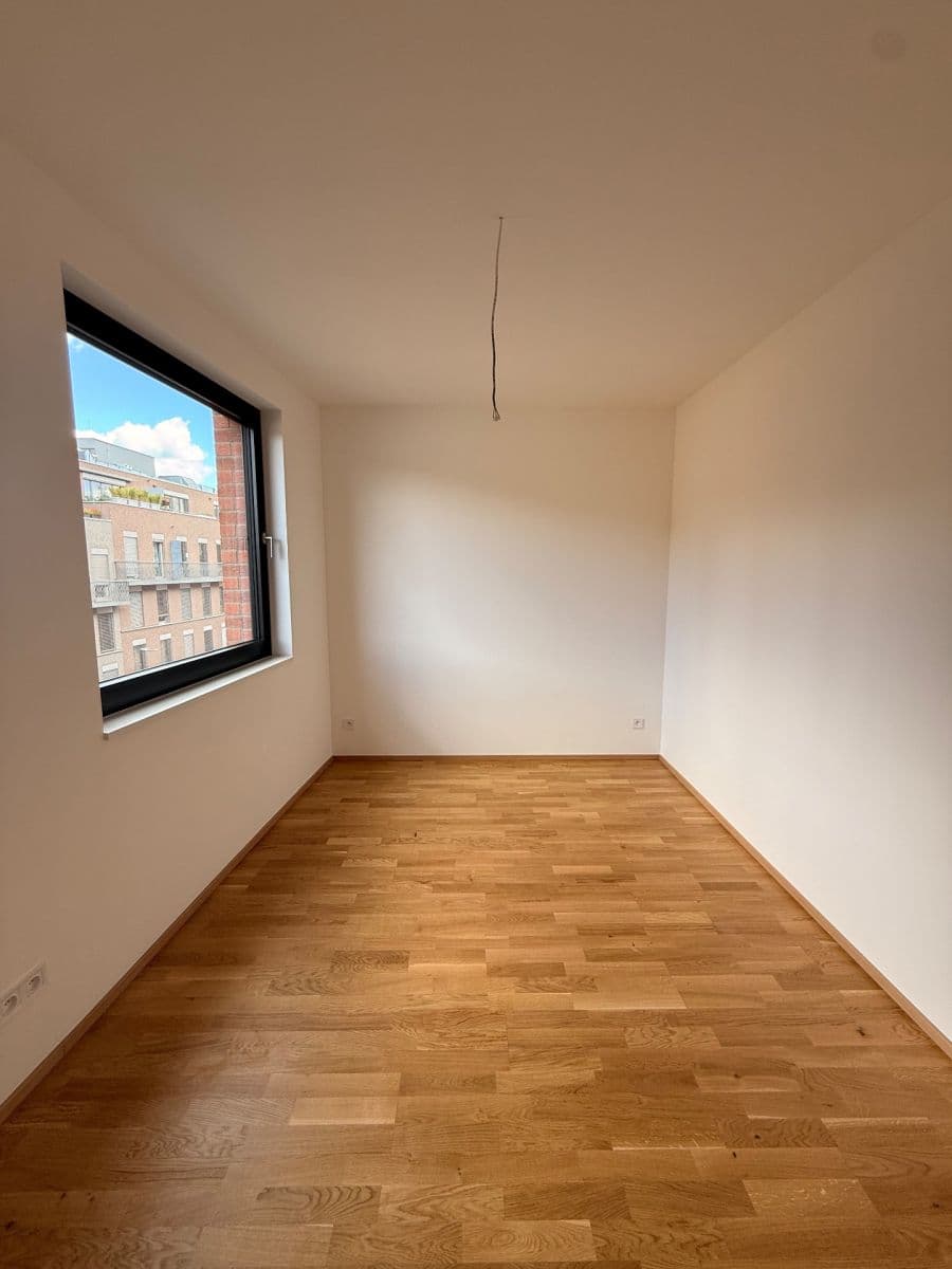 Prenájom bytu 4-izbový 77 m², Hartigova, Praha, Praha Prenájom bytu 4-izbový 77 m², Hartigova, Praha, Praha