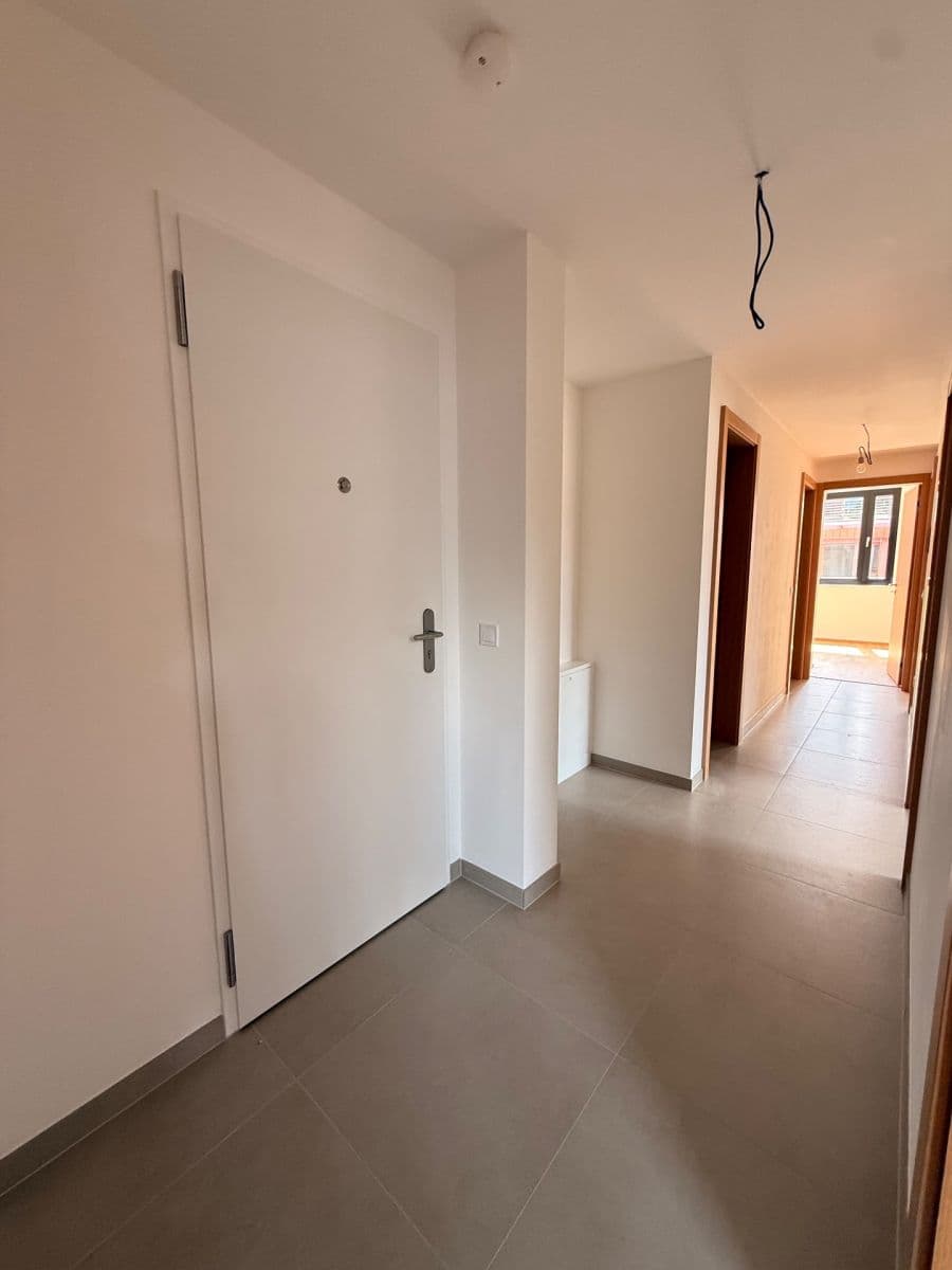 Prenájom bytu 4-izbový 77 m², Hartigova, Praha, Praha Prenájom bytu 4-izbový 77 m², Hartigova, Praha, Praha