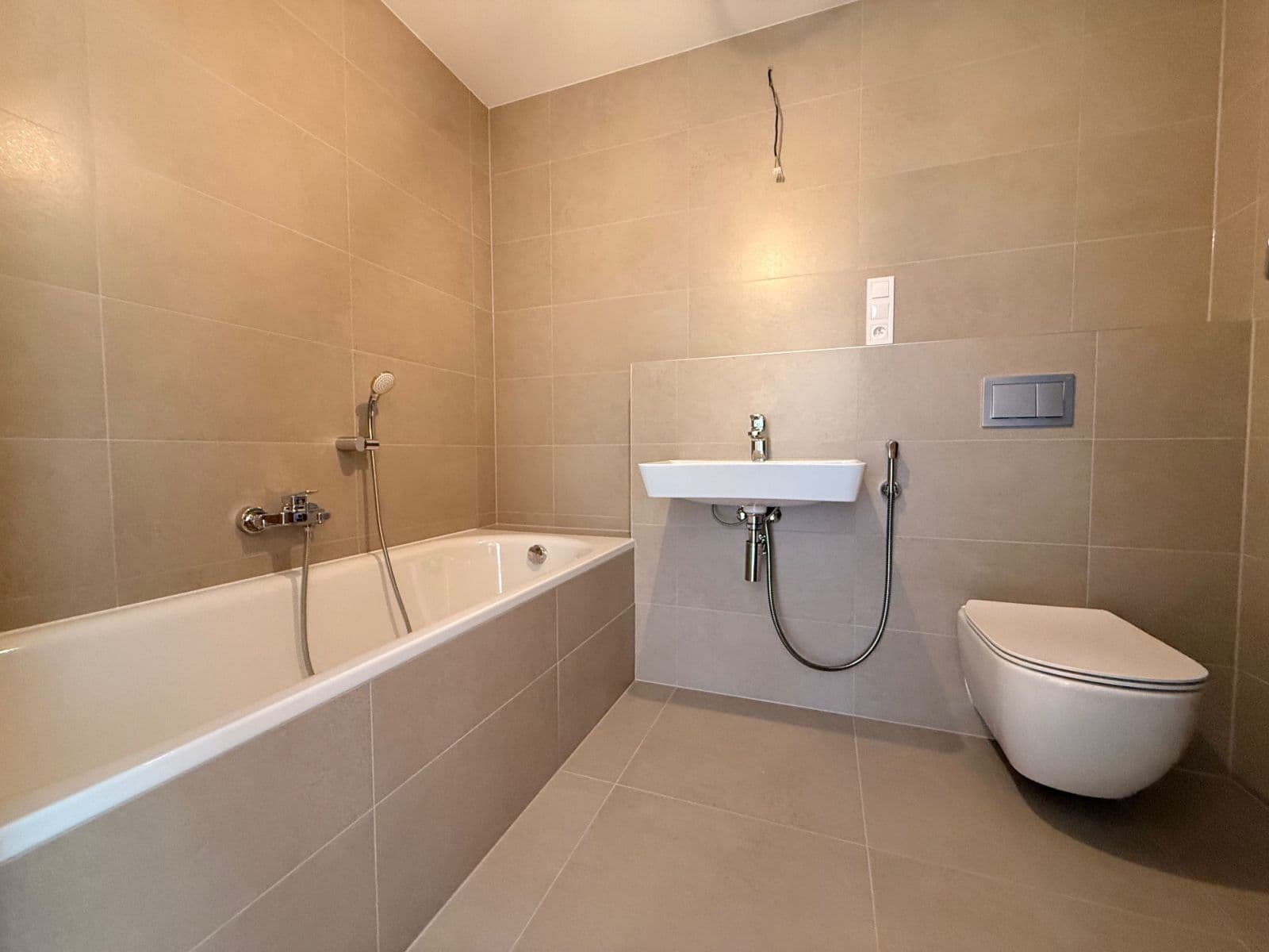 Prenájom bytu 4-izbový 77 m², Hartigova, Praha, Praha Prenájom bytu 4-izbový 77 m², Hartigova, Praha, Praha