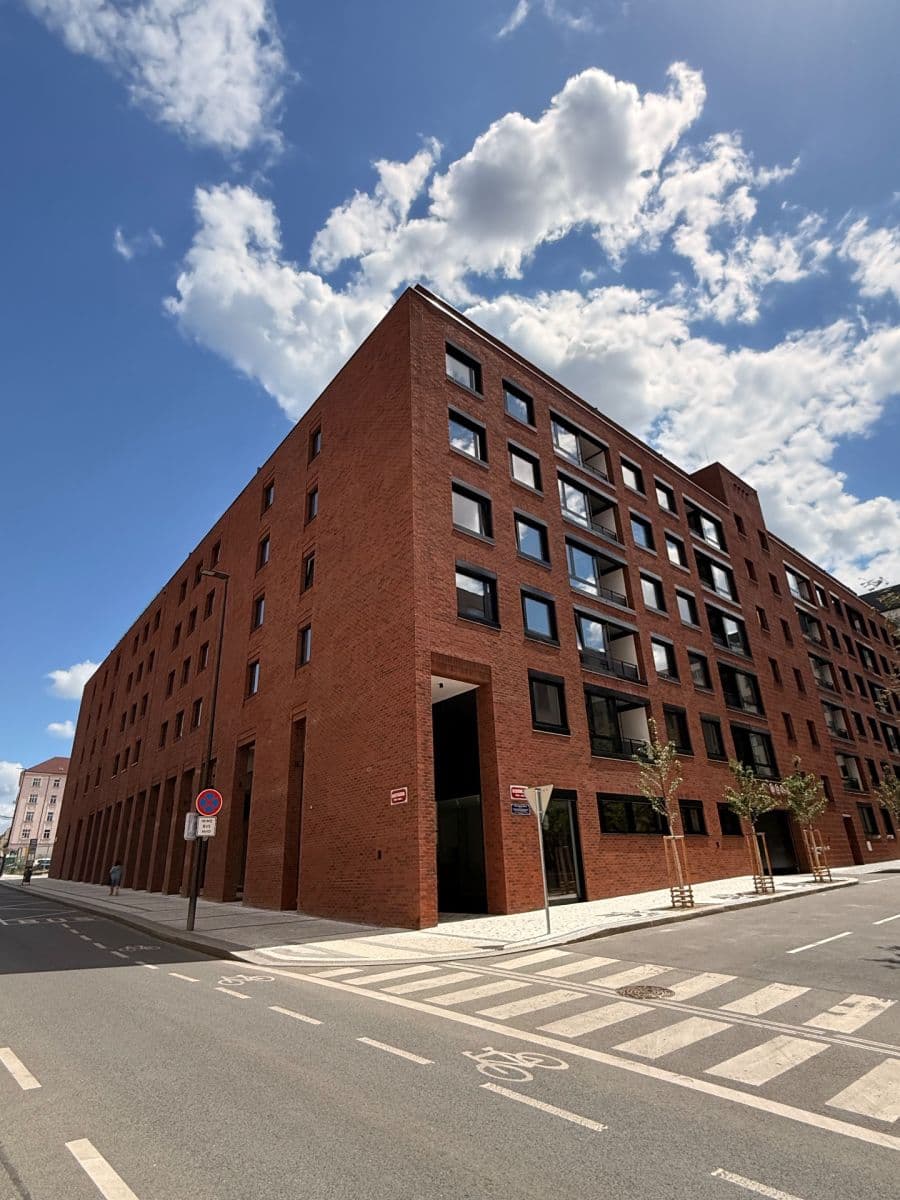 Prenájom bytu 4-izbový 77 m², Hartigova, Praha, Praha Prenájom bytu 4-izbový 77 m², Hartigova, Praha, Praha