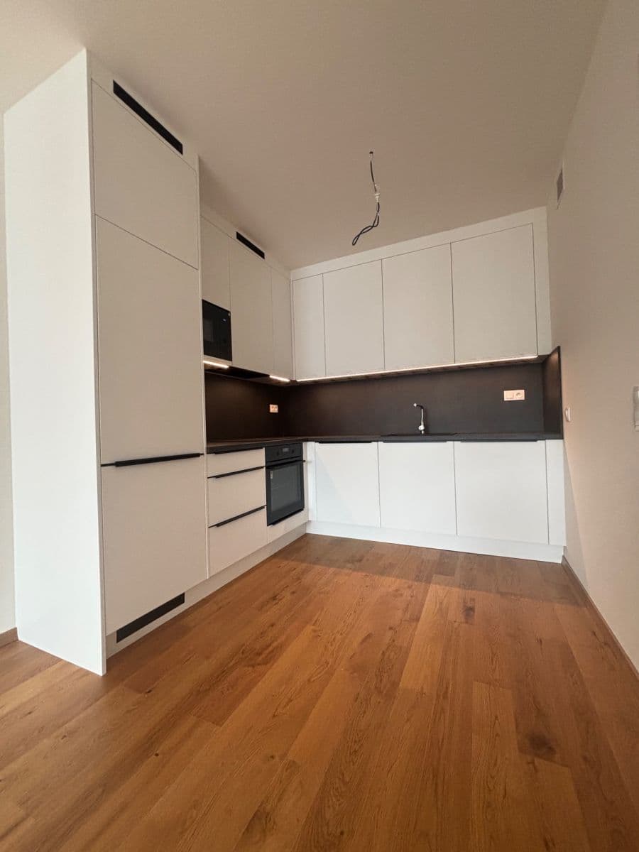 Prenájom bytu 2-izbový 52 m², Komárkova, Praha, Praha Prenájom bytu 2-izbový 52 m², Komárkova, Praha, Praha
