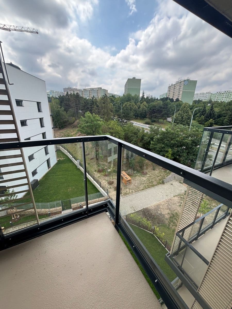 Prenájom bytu 2-izbový 52 m², Komárkova, Praha, Praha Prenájom bytu 2-izbový 52 m², Komárkova, Praha, Praha