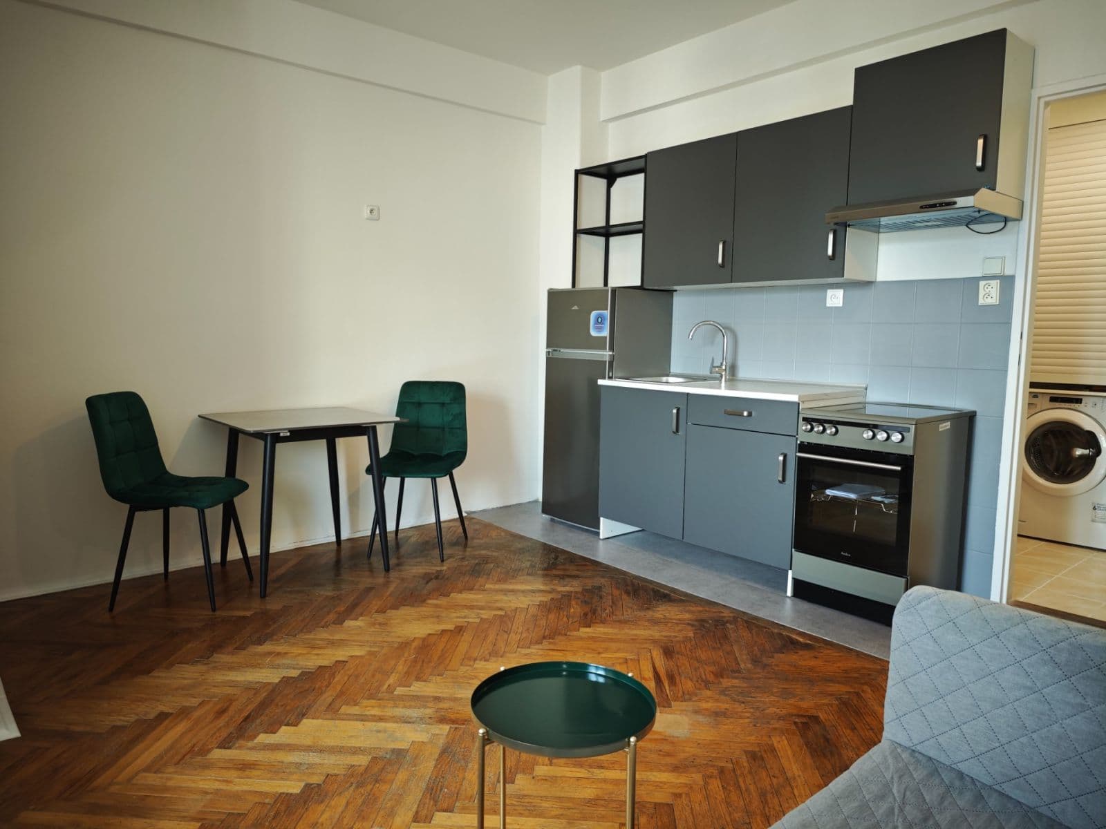 Prenájom bytu 1-izbový 28 m², Komunardů, Praha, Praha Prenájom bytu 1-izbový 28 m², Komunardů, Praha, Praha