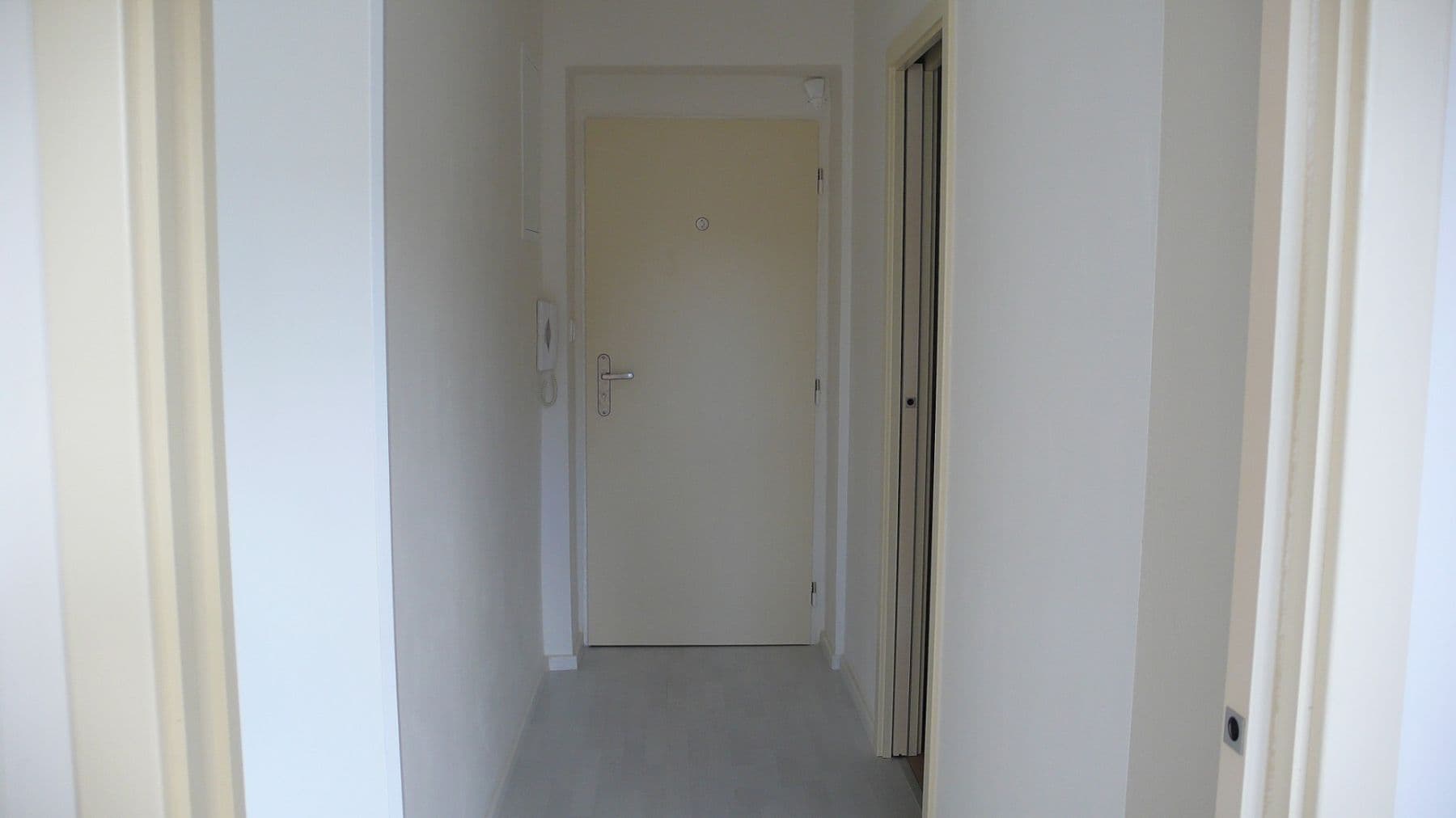 Prenájom bytu 2-izbový 40 m², Čínská, Praha, Praha Prenájom bytu 2-izbový 40 m², Čínská, Praha, Praha