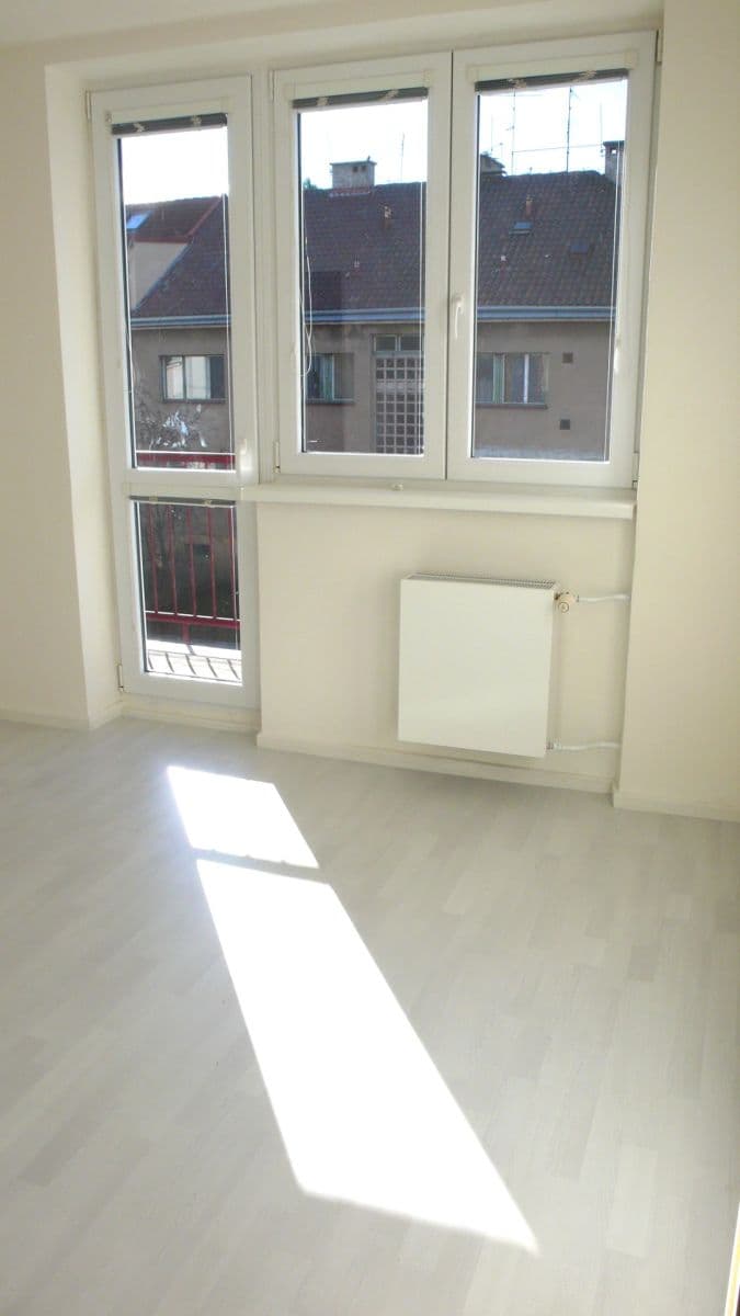 Prenájom bytu 2-izbový 40 m², Čínská, Praha, Praha Prenájom bytu 2-izbový 40 m², Čínská, Praha, Praha