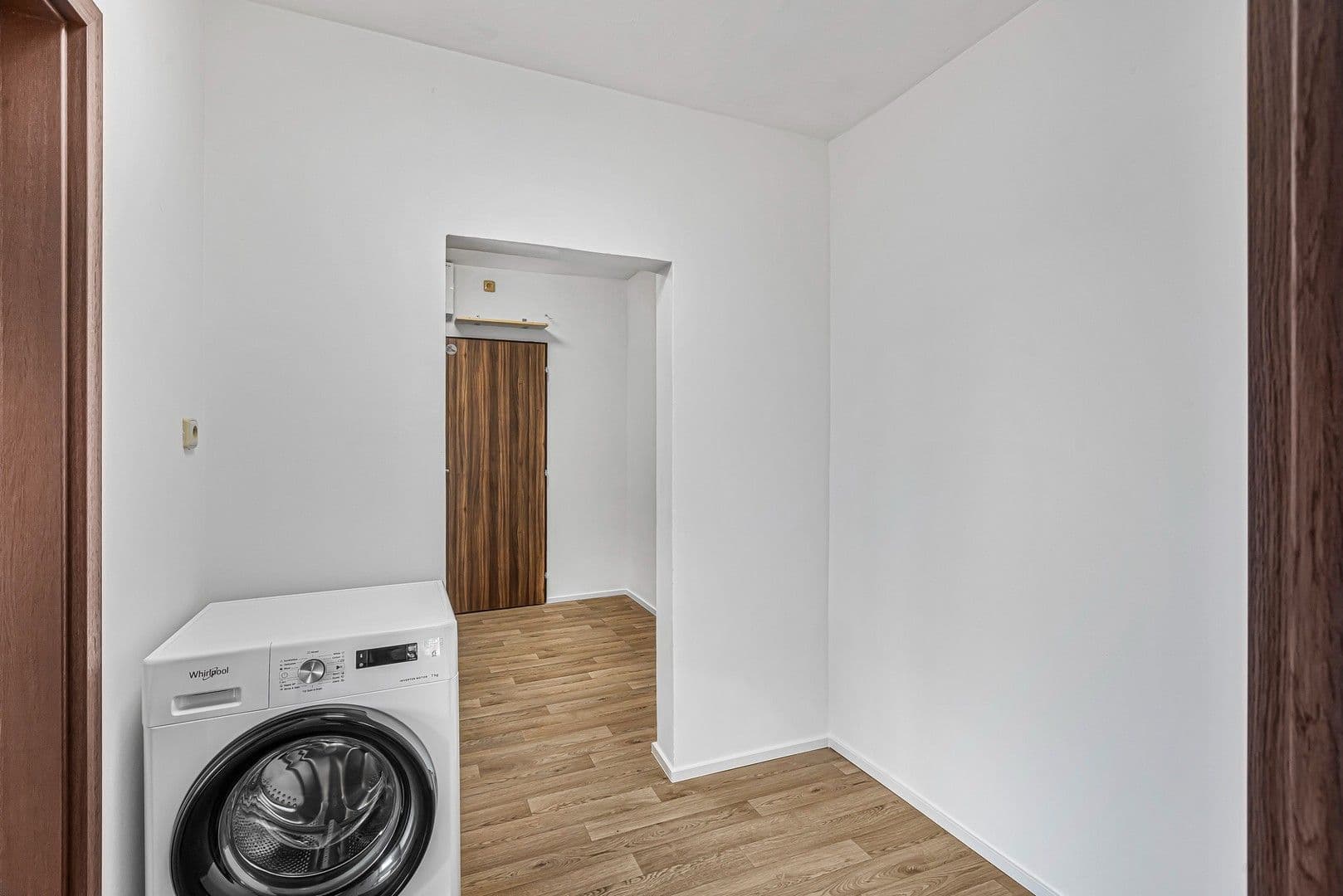 Prenájom bytu 4-izbový 59 m², Hledíková, Praha, Praha Prenájom bytu 4-izbový 59 m², Hledíková, Praha, Praha