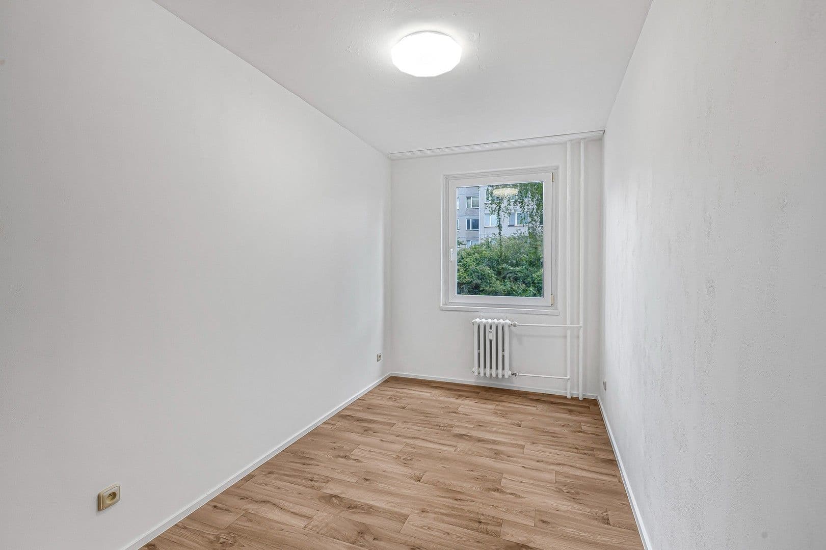 Prenájom bytu 4-izbový 59 m², Hledíková, Praha, Praha Prenájom bytu 4-izbový 59 m², Hledíková, Praha, Praha