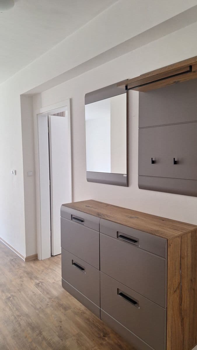 Prenájom bytu 2-izbový 48 m², Na Horkách, Kralupy nad Vltavou, Středočeský kraj Prenájom bytu 2-izbový 48 m², Na Horkách, Kralupy nad Vltavou, Středočeský kraj