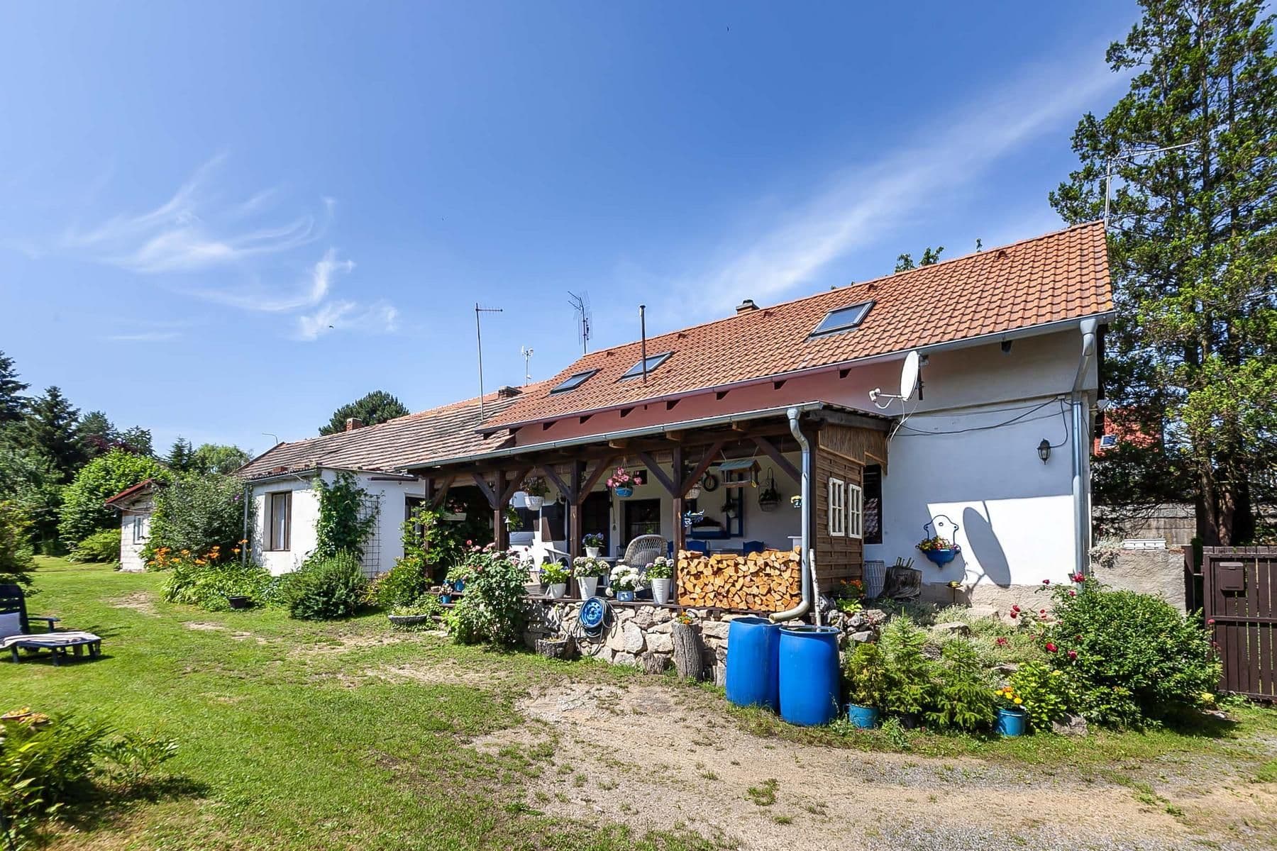 Predaj domu 250 m², pozemek 1.555 m², Doubravčice, Středočeský kraj Predaj domu 250 m², pozemek 1.555 m², Doubravčice, Středočeský kraj
