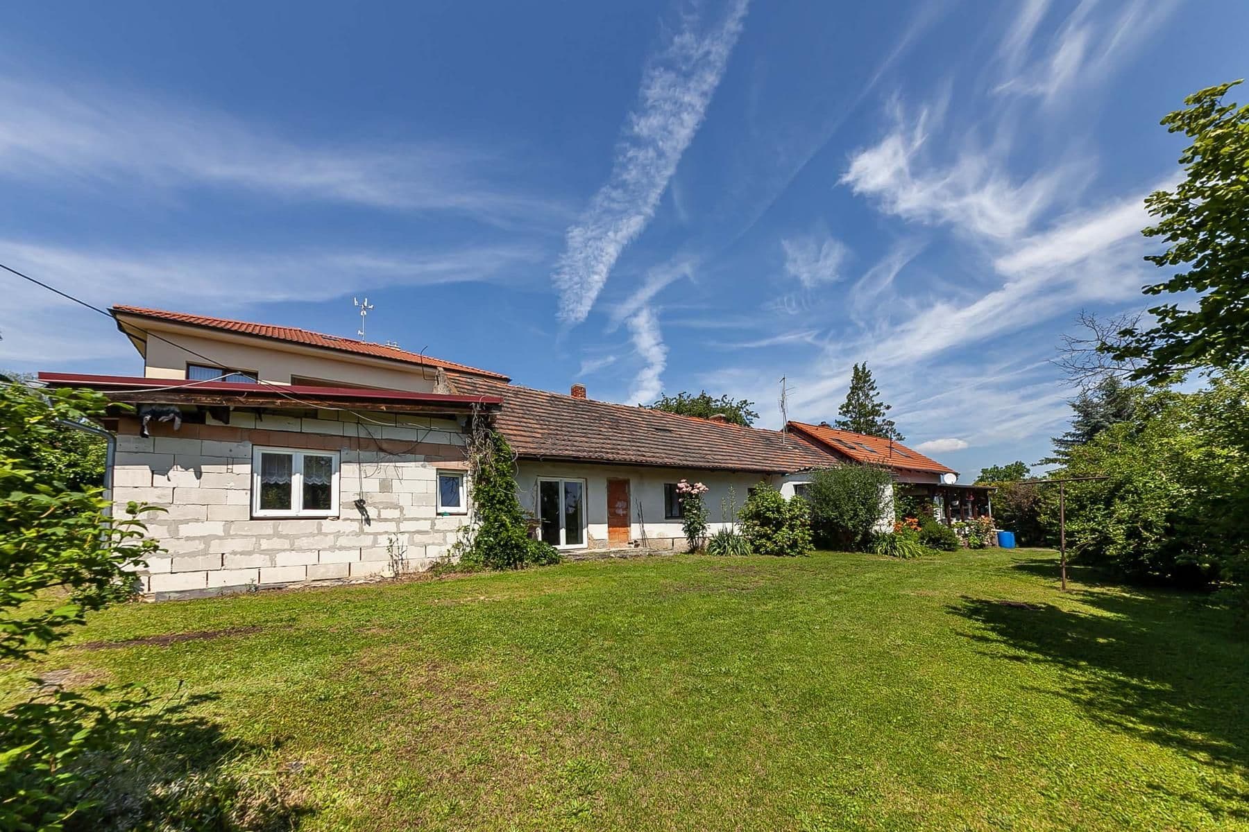 Predaj domu 250 m², pozemek 1.555 m², Doubravčice, Středočeský kraj Predaj domu 250 m², pozemek 1.555 m², Doubravčice, Středočeský kraj