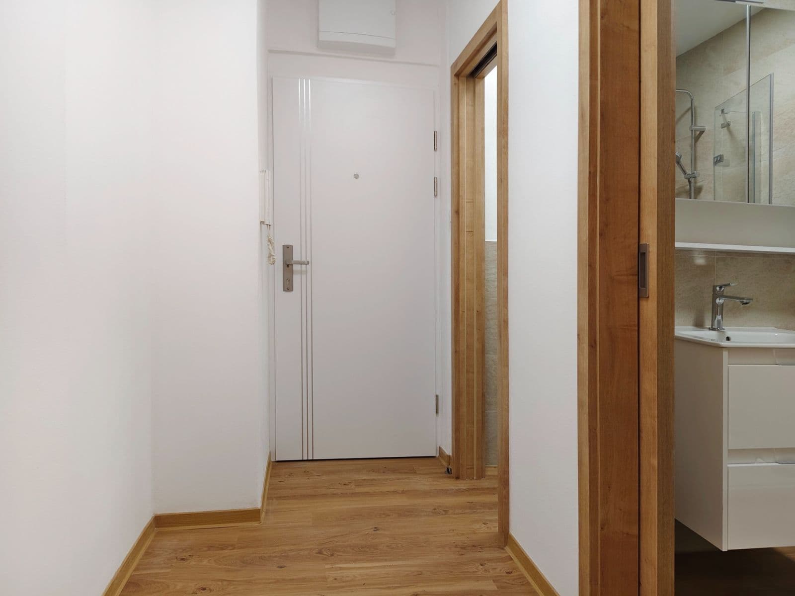 Prenájom bytu 3-izbový 70 m², Nad Zlíchovem, Praha, Praha Prenájom bytu 3-izbový 70 m², Nad Zlíchovem, Praha, Praha