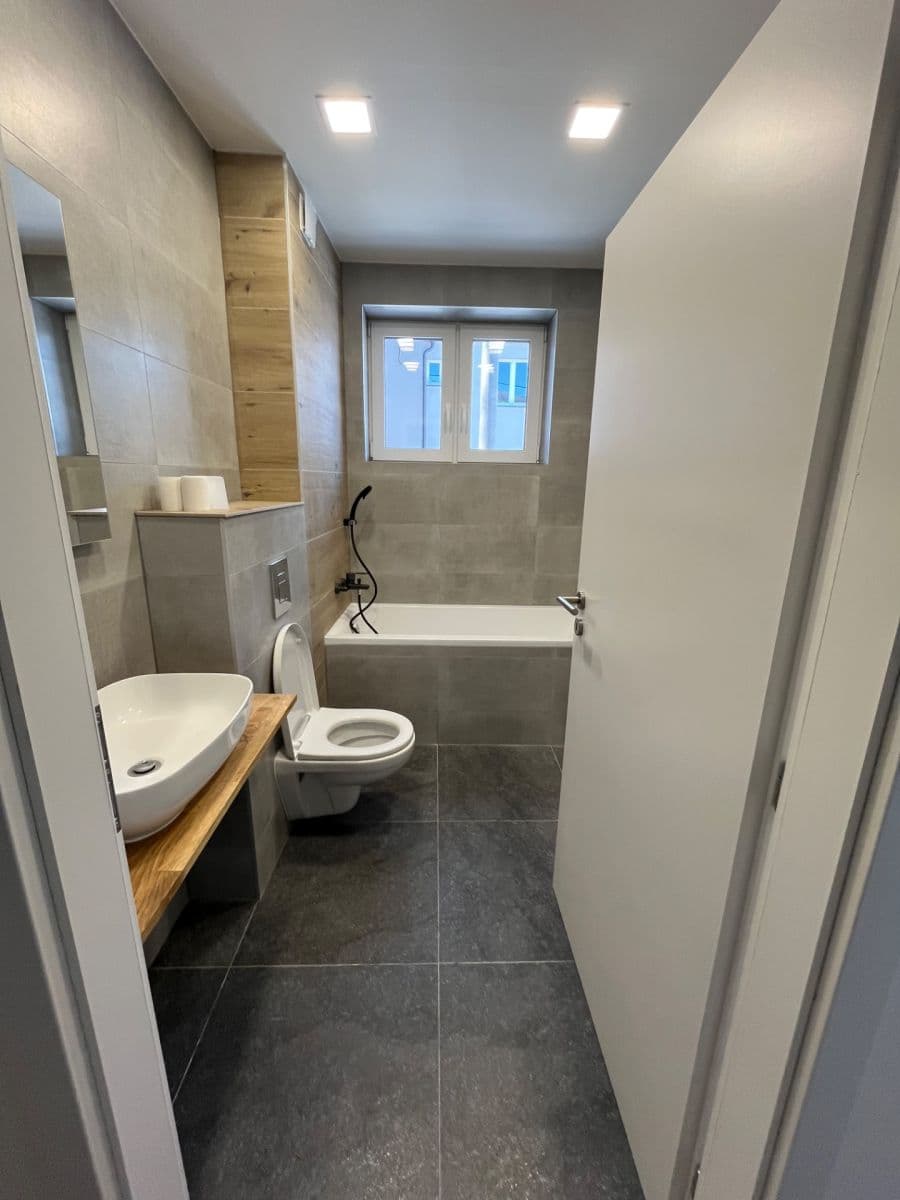 Prenájom bytu 2-izbový 39 m², Hany Kvapilové, Ostrava, Moravskoslezský kraj Prenájom bytu 2-izbový 39 m², Hany Kvapilové, Ostrava, Moravskoslezský kraj