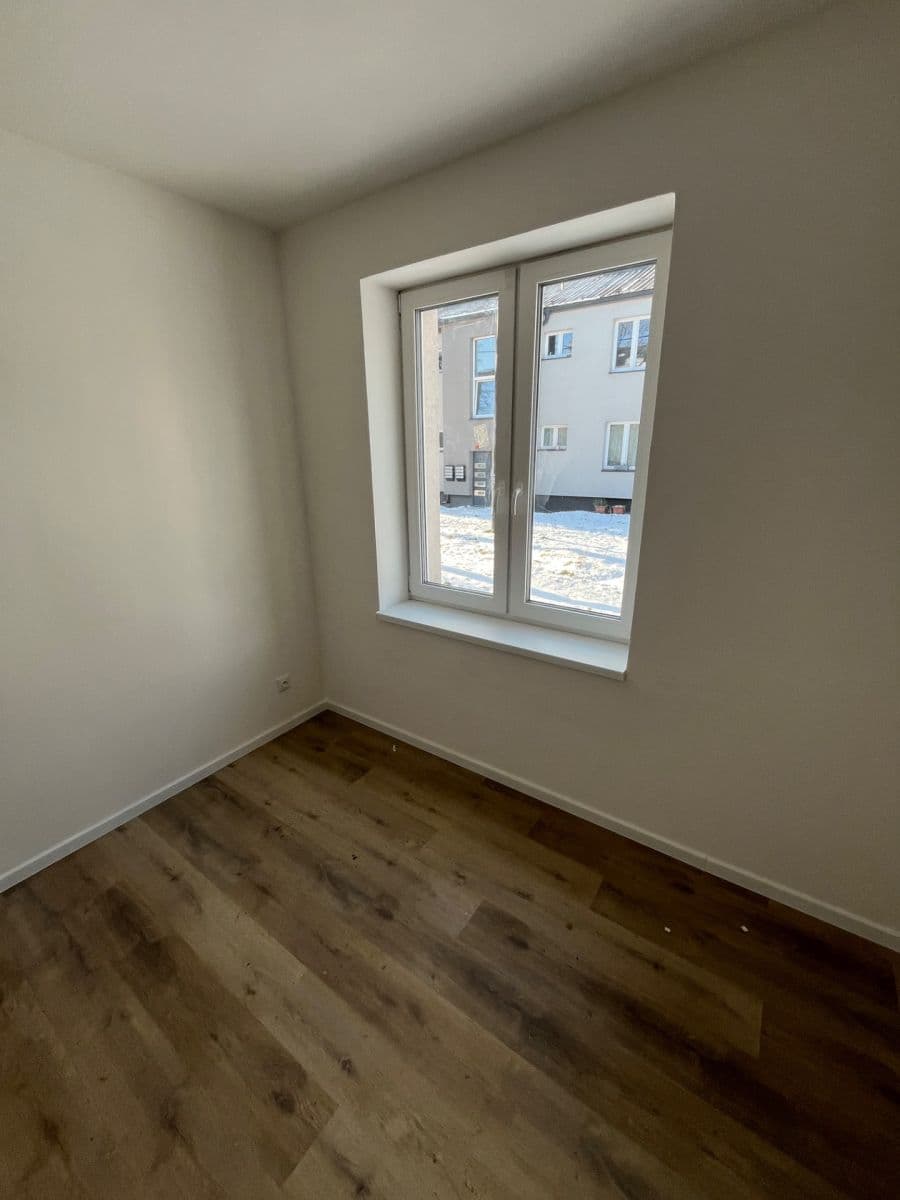 Prenájom bytu 2-izbový 39 m², Hany Kvapilové, Ostrava, Moravskoslezský kraj Prenájom bytu 2-izbový 39 m², Hany Kvapilové, Ostrava, Moravskoslezský kraj