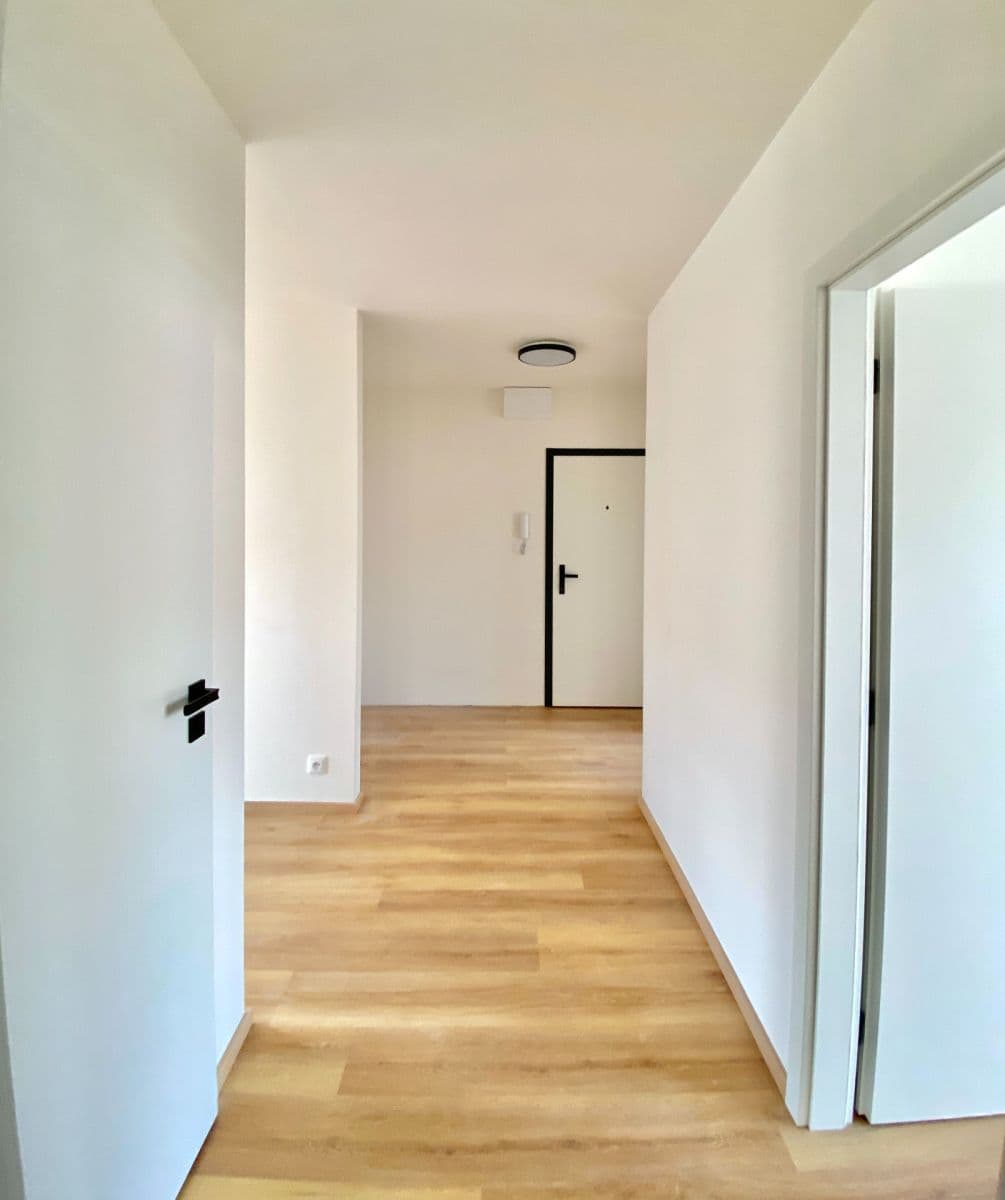 Prenájom bytu 3-izbový 69 m², Přímětická, Praha, Praha Prenájom bytu 3-izbový 69 m², Přímětická, Praha, Praha