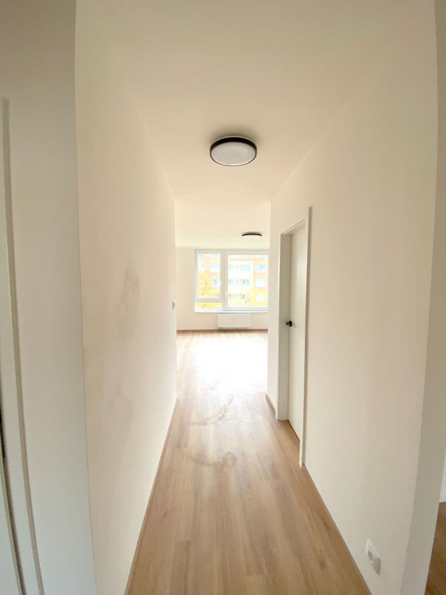 Prenájom bytu 3-izbový 69 m², Přímětická, Praha, Praha Prenájom bytu 3-izbový 69 m², Přímětická, Praha, Praha