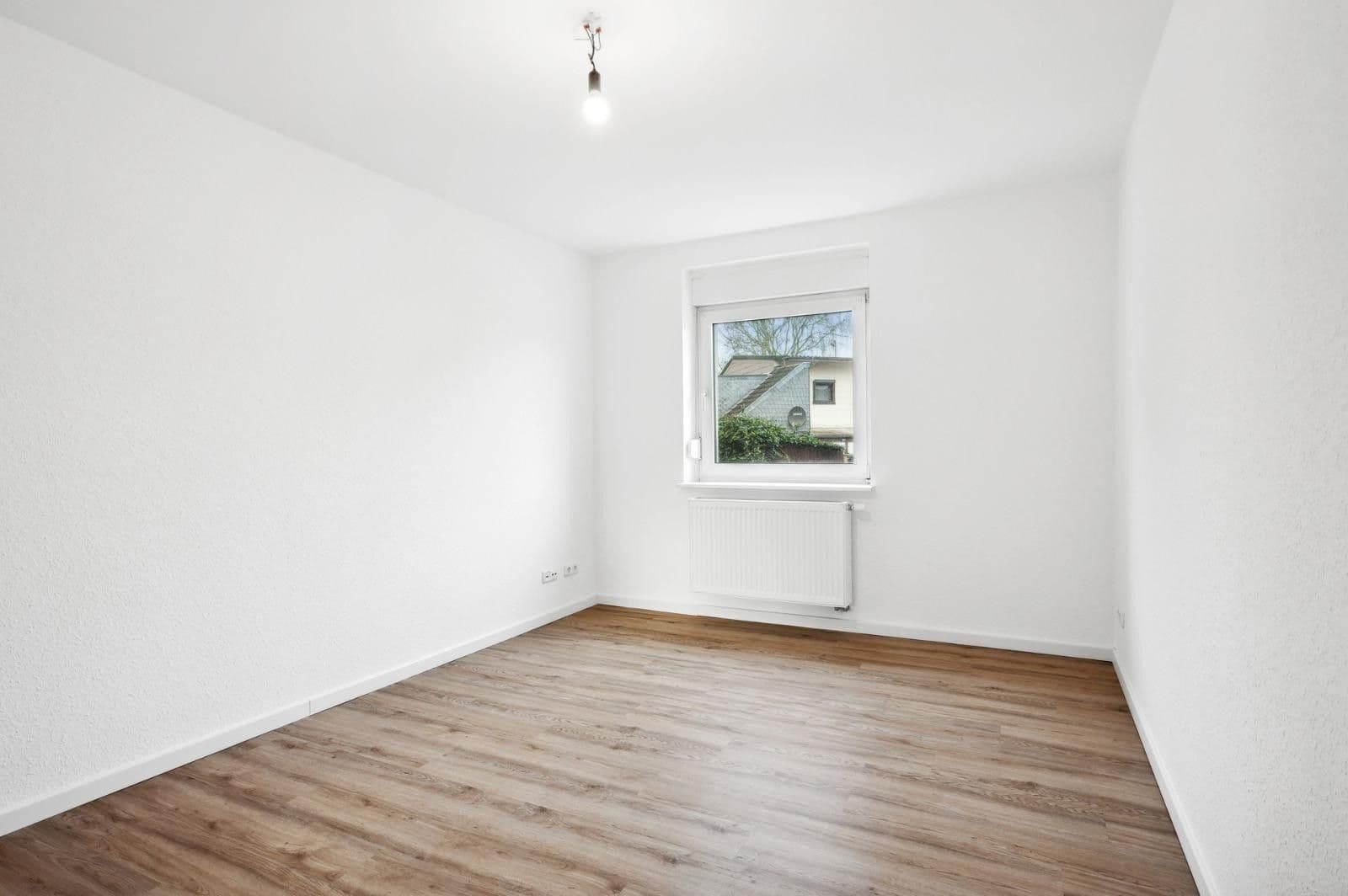 Prenájom bytu 4-izbový 88 m², Mönchengladbach, Severné Porýnie - Westfálsko Prenájom bytu 4-izbový 88 m², Mönchengladbach, Severné Porýnie - Westfálsko