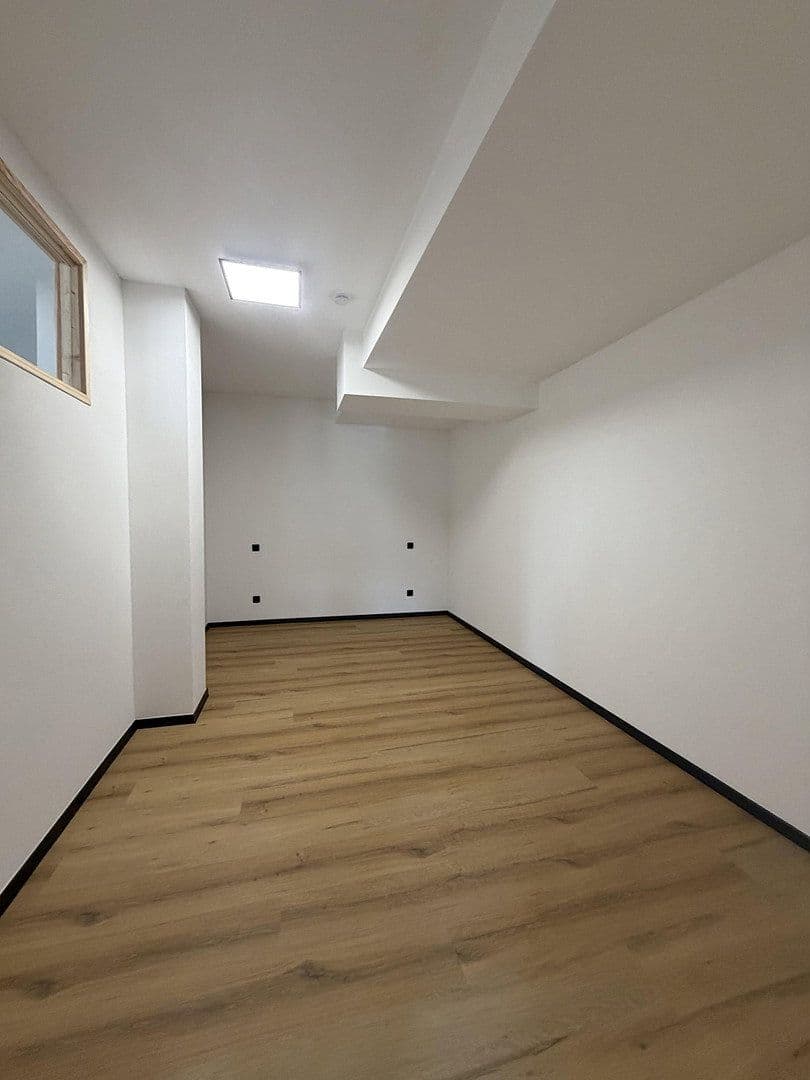Prenájom bytu 2-izbový 77 m², Wormser Str. 5, Grünstadt, Porýnie-Falcko Prenájom bytu 2-izbový 77 m², Wormser Str. 5, Grünstadt, Porýnie-Falcko