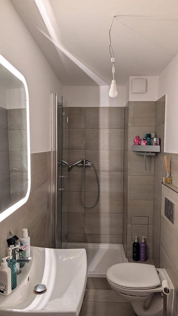 Prenájom bytu 1-izbový 38 m², Berlin, Berlín Prenájom bytu 1-izbový 38 m², Berlin, Berlín
