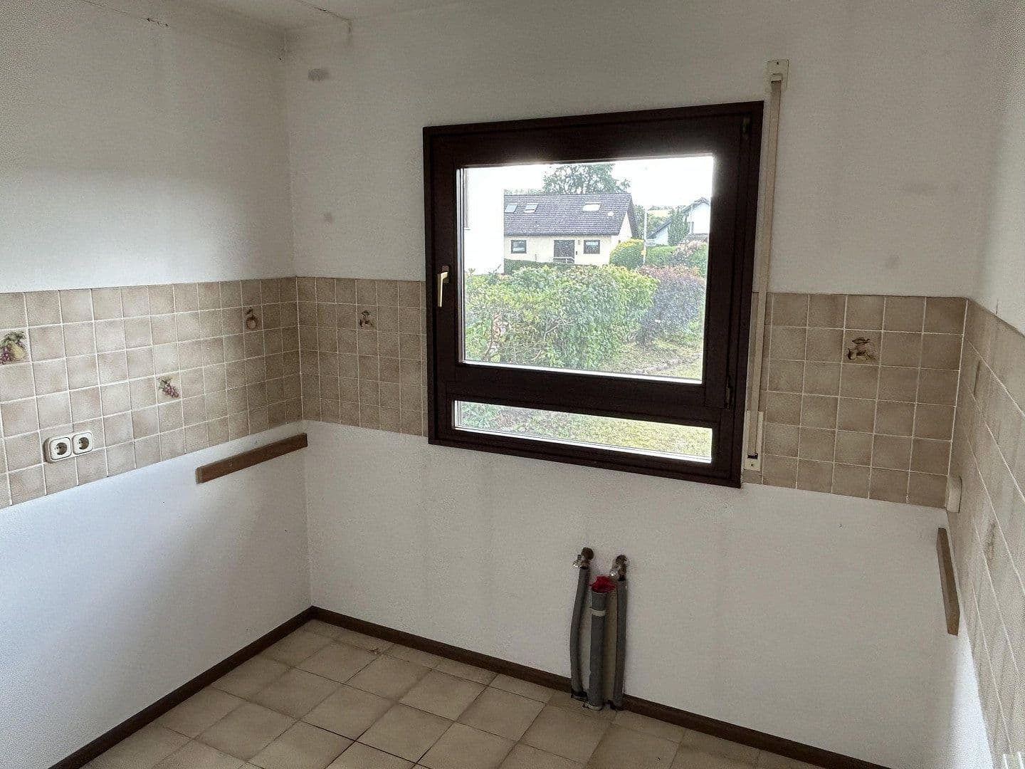 Prenájom domu 120 m², pozemek 866 m², Straubenhardt, Bádensko-Wurttembersko Prenájom domu 120 m², pozemek 866 m², Straubenhardt, Bádensko-Wurttembersko