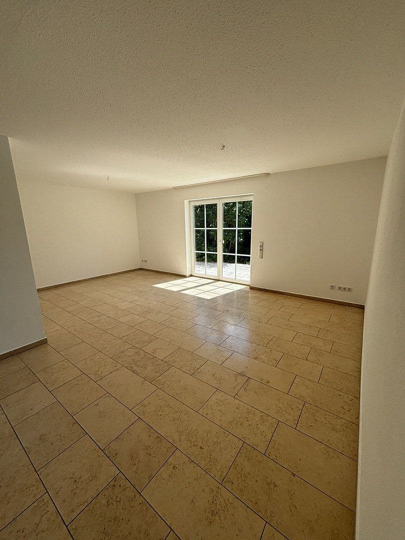 Prenájom domu 130 m², pozemek 270 m², Neuburg an der Donau, Bavorsko Prenájom domu 130 m², pozemek 270 m², Neuburg an der Donau, Bavorsko
