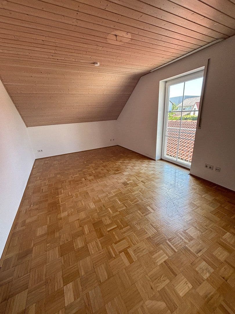 Prenájom domu 130 m², pozemek 270 m², Neuburg an der Donau, Bavorsko Prenájom domu 130 m², pozemek 270 m², Neuburg an der Donau, Bavorsko