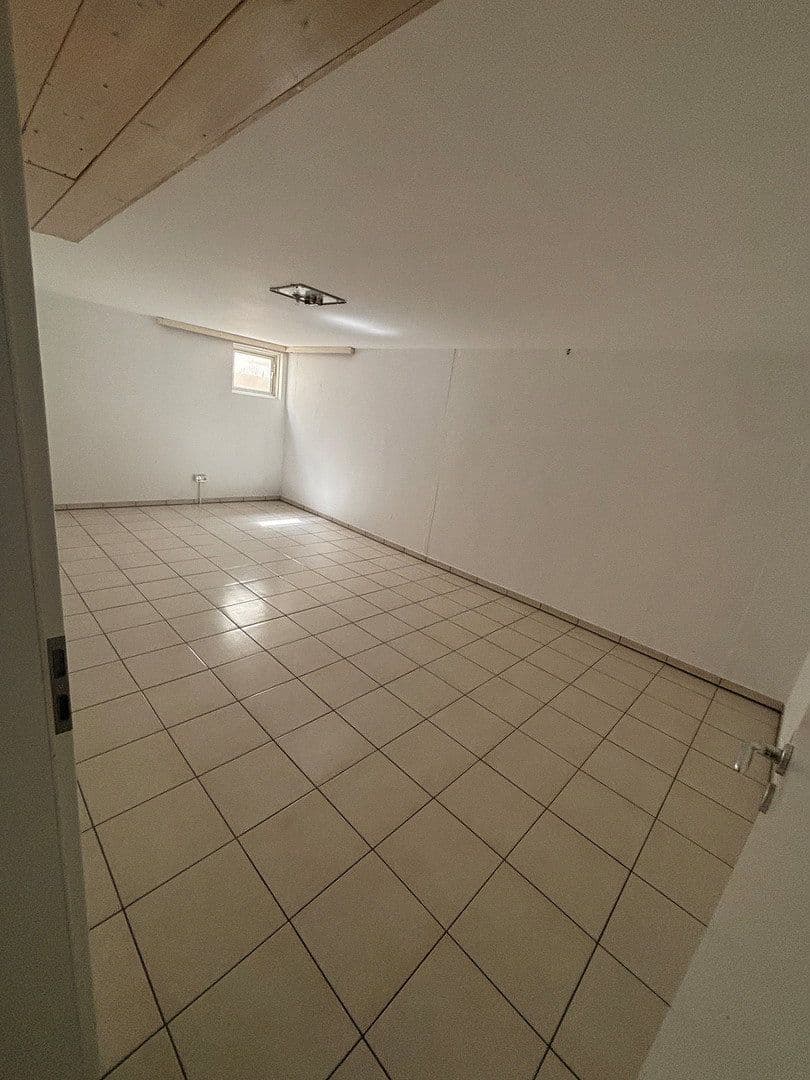 Prenájom domu 130 m², pozemek 270 m², Neuburg an der Donau, Bavorsko Prenájom domu 130 m², pozemek 270 m², Neuburg an der Donau, Bavorsko