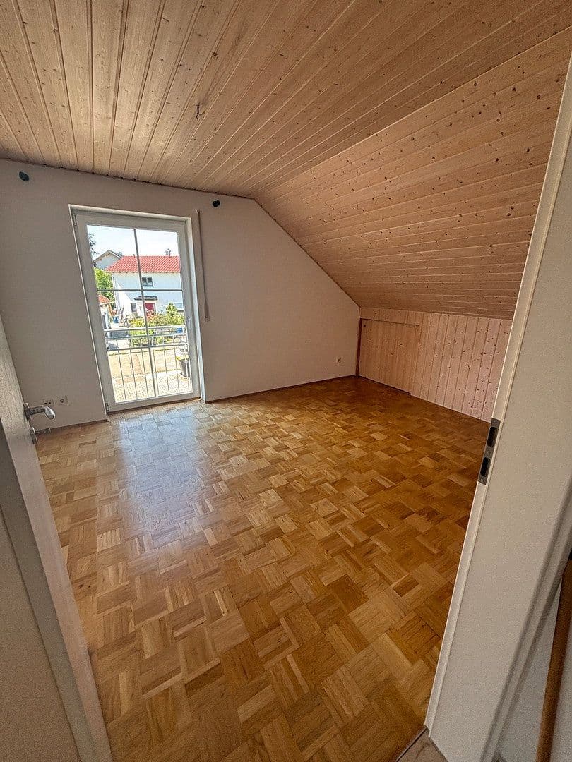 Prenájom domu 130 m², pozemek 270 m², Neuburg an der Donau, Bavorsko Prenájom domu 130 m², pozemek 270 m², Neuburg an der Donau, Bavorsko