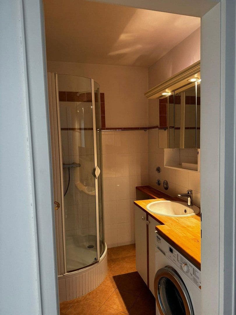 Predaj bytu 2-izbový 70 m², Denninger Str., München, Bavorsko Predaj bytu 2-izbový 70 m², Denninger Str., München, Bavorsko