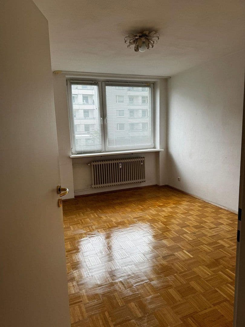 Predaj bytu 2-izbový 70 m², Denninger Str., München, Bavorsko Predaj bytu 2-izbový 70 m², Denninger Str., München, Bavorsko