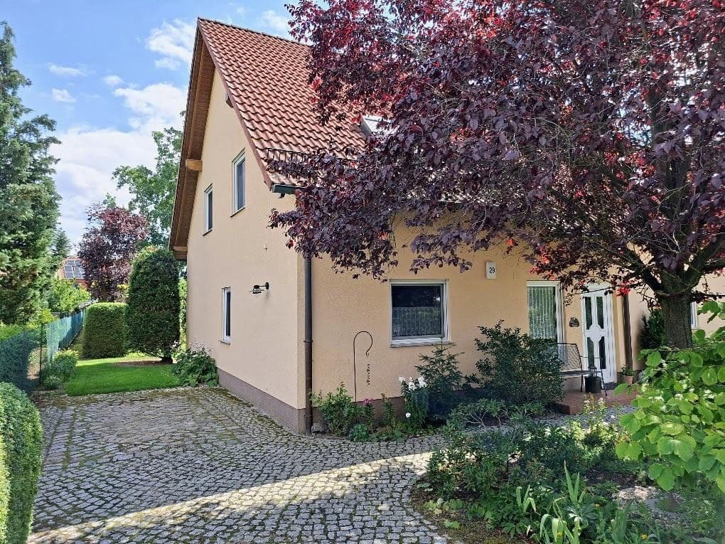 Predaj domu 184 m², pozemok 1.122 m², Geschwister-Scholl-Straße 29, Falkensee, Brandenbursko Predaj domu 184 m², pozemok 1.122 m², Geschwister-Scholl-Straße 29, Falkensee, Brandenbursko