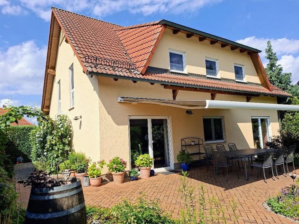 Predaj domu 184 m², pozemok 1.122 m², Geschwister-Scholl-Straße 29, Falkensee, Brandenbursko Predaj domu 184 m², pozemok 1.122 m², Geschwister-Scholl-Straße 29, Falkensee, Brandenbursko