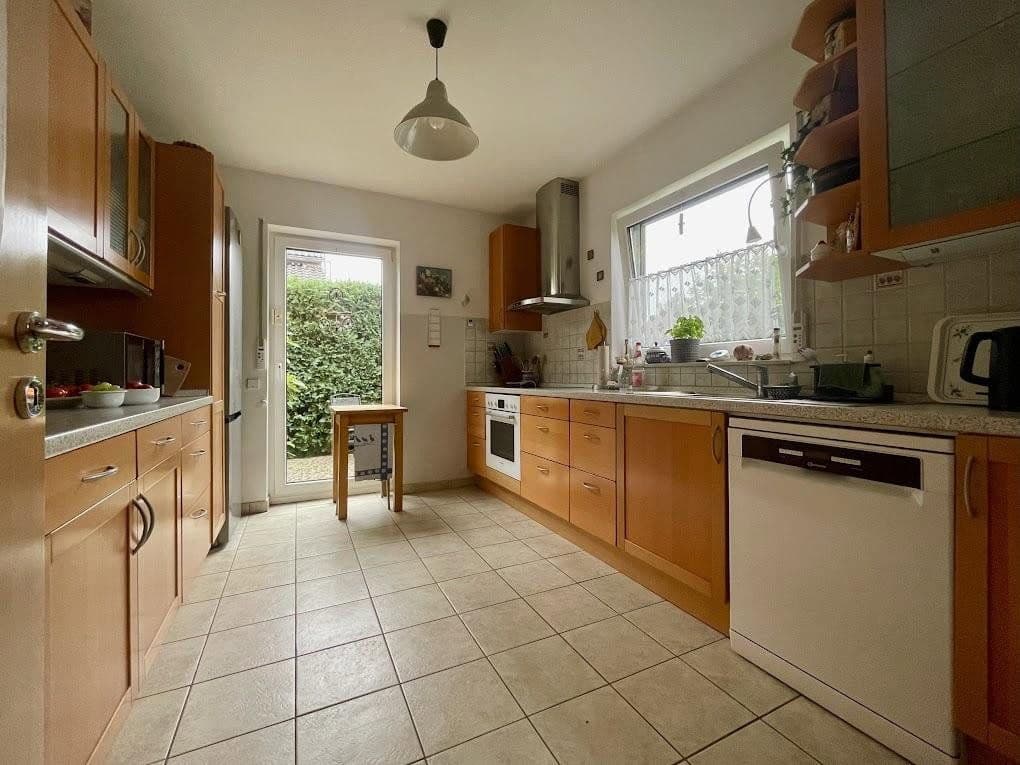 Predaj domu 184 m², pozemok 1.122 m², Geschwister-Scholl-Straße 29, Falkensee, Brandenbursko Predaj domu 184 m², pozemok 1.122 m², Geschwister-Scholl-Straße 29, Falkensee, Brandenbursko