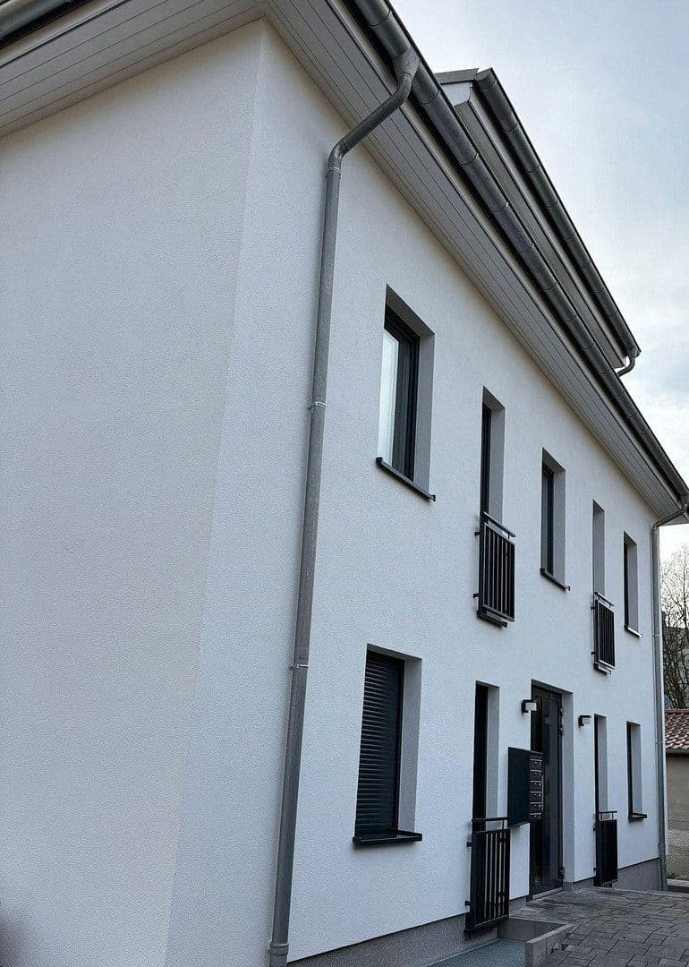 Prenájom bytu 2-izbový 70 m², Kienhorststraße, Berlin, Berlín Prenájom bytu 2-izbový 70 m², Kienhorststraße, Berlin, Berlín