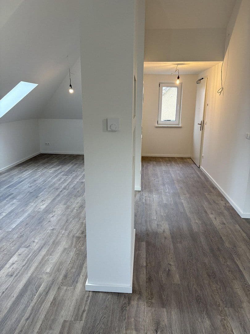 Prenájom bytu 2-izbový 70 m², Kienhorststraße, Berlin, Berlín Prenájom bytu 2-izbový 70 m², Kienhorststraße, Berlin, Berlín
