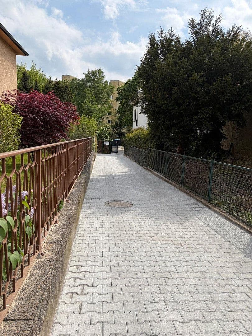 Prenájom bytu 2-izbový 70 m², Kienhorststraße, Berlin, Berlín Prenájom bytu 2-izbový 70 m², Kienhorststraße, Berlin, Berlín