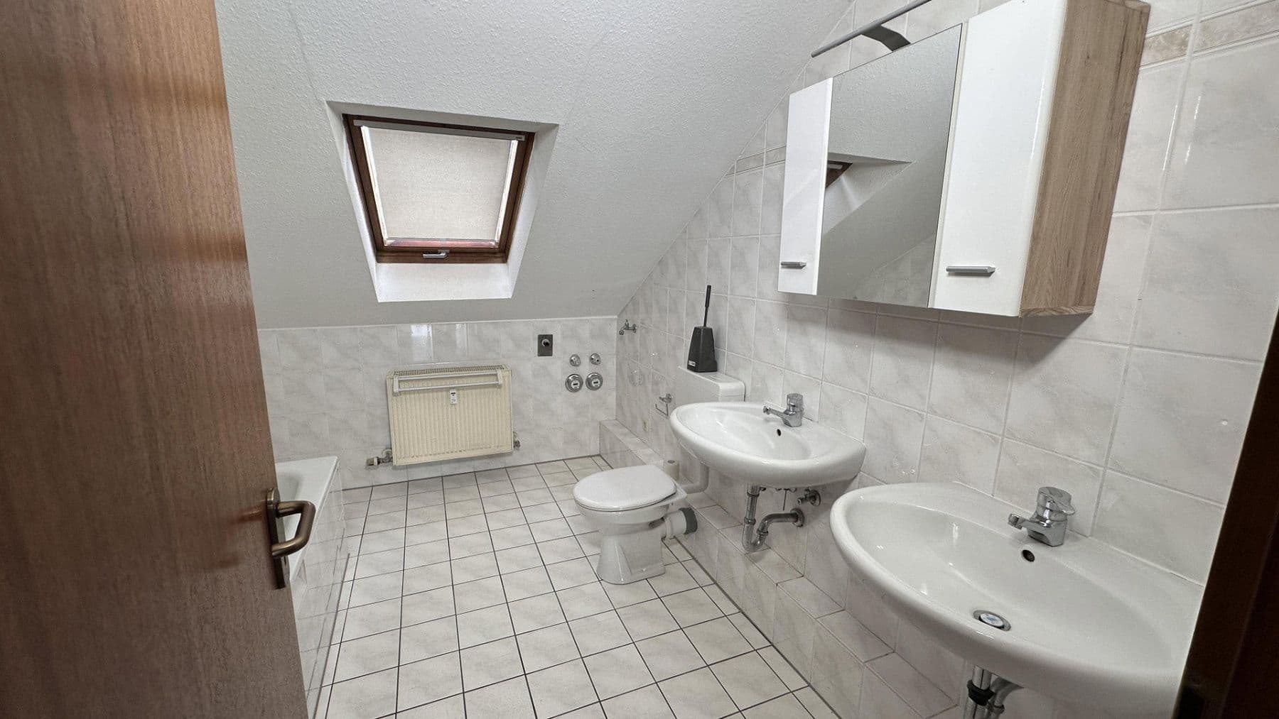 Prenájom bytu 2-izbový 82 m², Bad Emstal, Hesensko Prenájom bytu 2-izbový 82 m², Bad Emstal, Hesensko