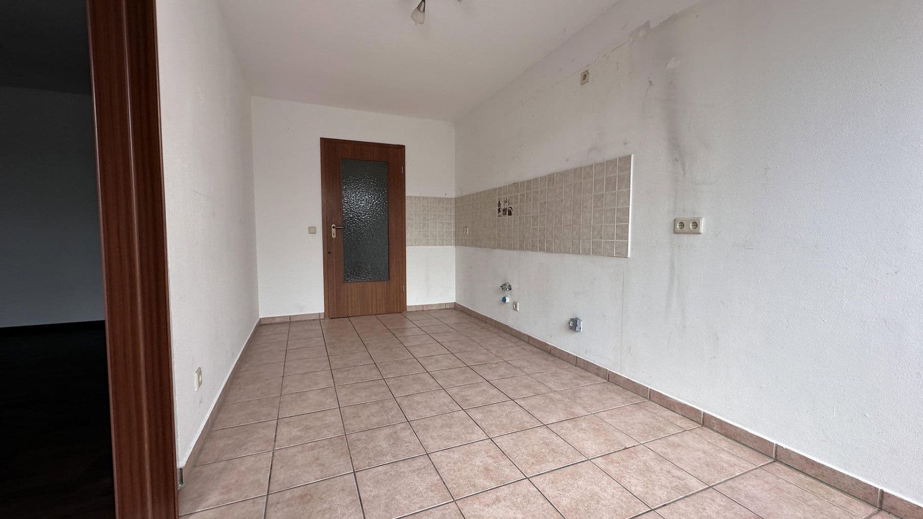 Prenájom bytu 2-izbový 82 m², Bad Emstal, Hesensko Prenájom bytu 2-izbový 82 m², Bad Emstal, Hesensko