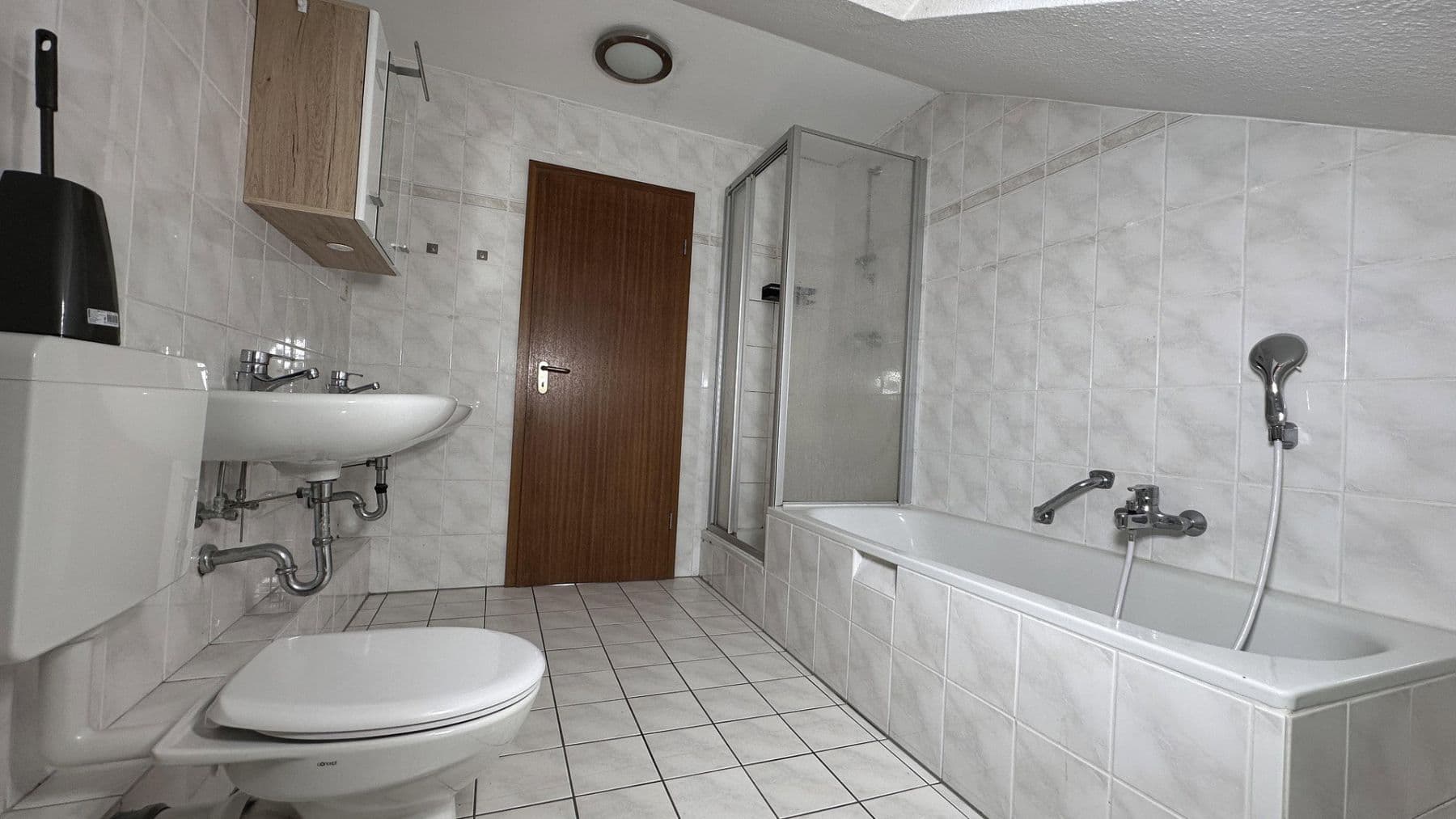 Prenájom bytu 2-izbový 82 m², Bad Emstal, Hesensko Prenájom bytu 2-izbový 82 m², Bad Emstal, Hesensko