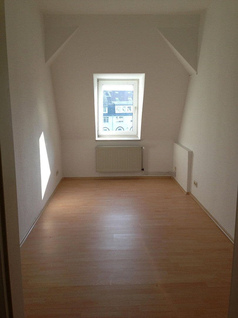 Prenájom bytu 3-izbový 69 m², Südstr. 64, Leipzig, Sasko Prenájom bytu 3-izbový 69 m², Südstr. 64, Leipzig, Sasko